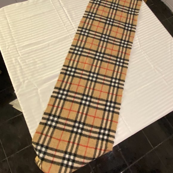 Unisex Burberry scarf authentic normal condition cashmere lambs wool fabric - Picture 2 of 4